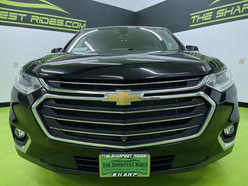 Used 2021 Chevrolet Traverse LT w/ LT Premium Package image 3