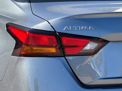 Used 2023 Nissan Altima 2.5 SV image 30