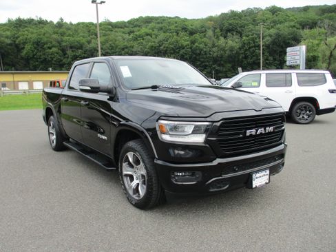 Used 2020 RAM 1500 Laramie AWD/4WD image 3