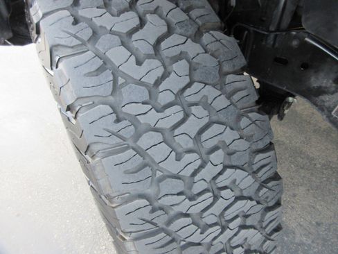 Used 2022 Nissan Frontier PRO-4X w/ Pro-4X Premium Package image 54