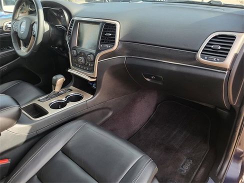 Used 2017 Jeep Grand Cherokee Limited image 8