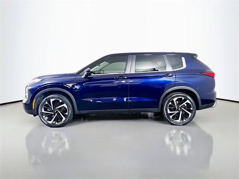 Used 2022 Mitsubishi Outlander SE image 6