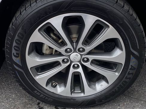 Used 2014 Kia Sorento SX w/ 3rd Row Package image 11