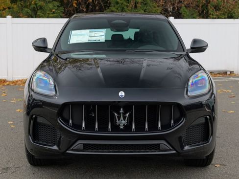 New 2025 Maserati Grecale GT image 2