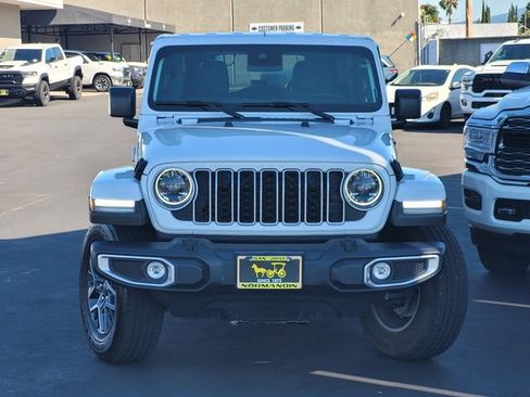 Certified 2025 Jeep Wrangler Unlimited Sahara AWD/4WD image 2