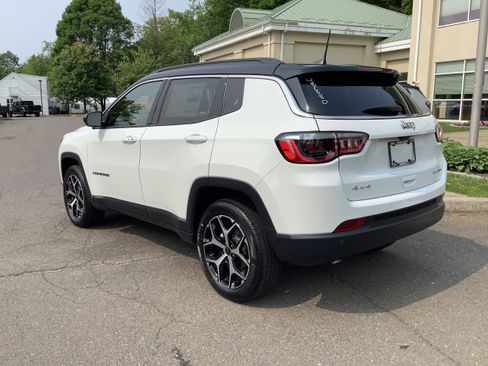 New 2025 Jeep Compass Limited w/ Sun and Sound Group image 5