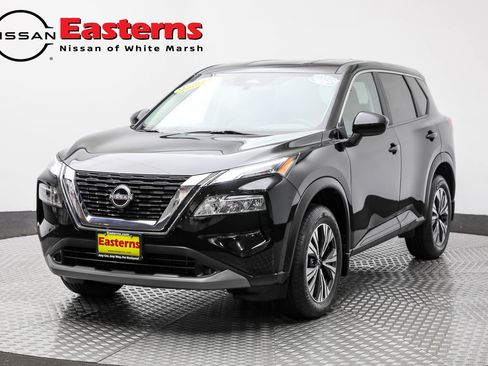 Used 2023 Nissan Rogue SV image 1