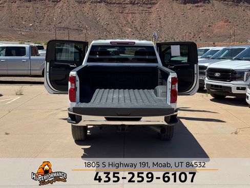 Used 2024 Chevrolet Silverado 2500 LT AWD/4WD image 48