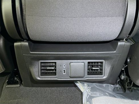 New 2026 GMC Sierra 1500 Elevation image 14