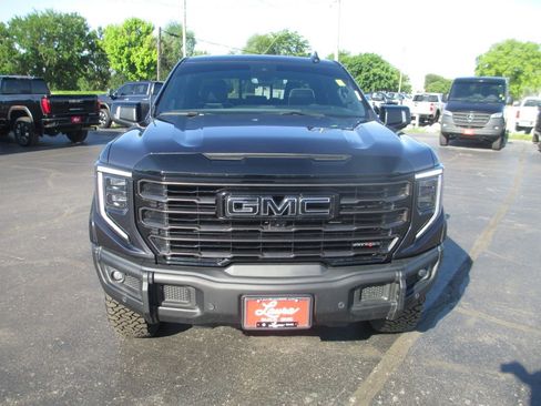 Used 2024 GMC Sierra 1500 AT4X w/ AT4X AEV Edition AWD/4WD image 13