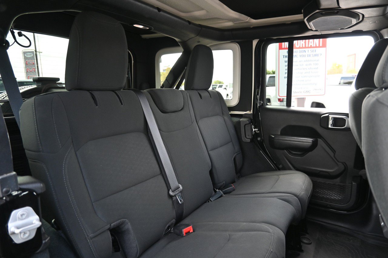 Used 2022 Jeep Wrangler Unlimited Sport AWD/4WD image 23