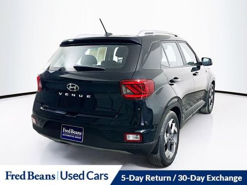 Used 2023 Hyundai Venue SEL image 8