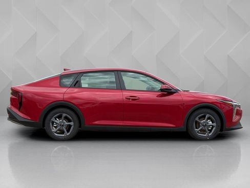 New 2026 Kia K4 FWD image 4