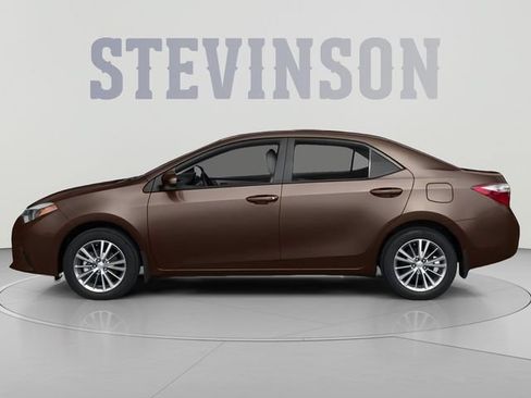 Used 2014 Toyota Corolla LE w/ Driver Convenience Package FWD image 3