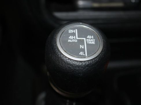 Used 2018 Jeep Wrangler Unlimited Sahara AWD/4WD image 46
