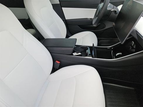 Used 2020 Tesla Model 3 Long Range image 10