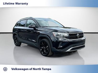 Used 2023 Volkswagen Taos SE w/ Panoramic Sunroof Package