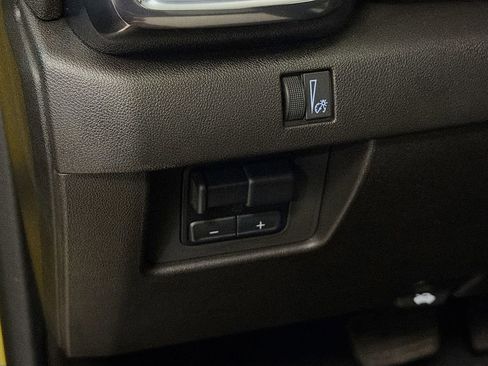 Used 2024 GMC Canyon AT4X w/ AT4X AEV Edition AWD/4WD image 13