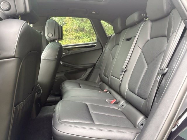 Used 2022 Porsche Macan S AWD/4WD image 27