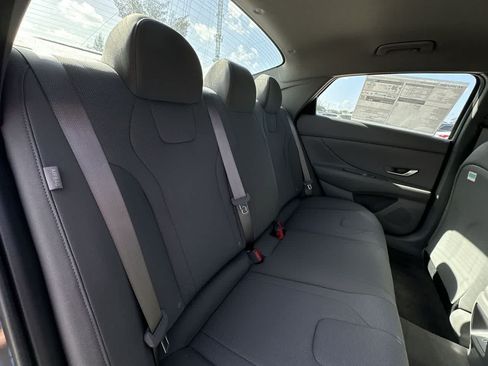 New 2025 Hyundai Elantra SE FWD image 26