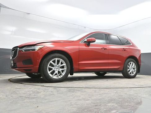 Used 2018 Volvo XC60 T5 Momentum w/ Convenience Package image 34