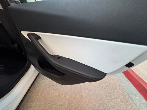 Used 2022 Tesla Model Y Performance AWD/4WD image 30