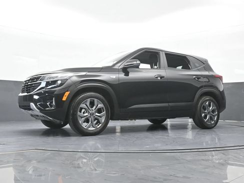 Used 2026 Kia Seltos LX FWD image 56