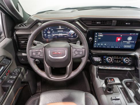 Used 2024 GMC Sierra 1500 AT4 w/ AT4 Preferred Package AWD/4WD image 13