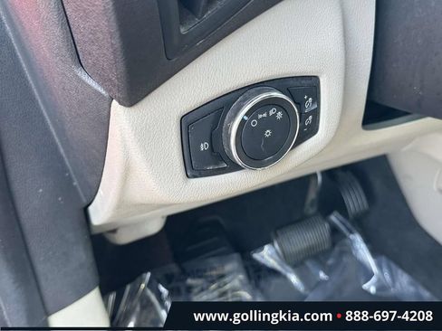 Used 2016 Ford Transit Connect Titanium FWD image 19