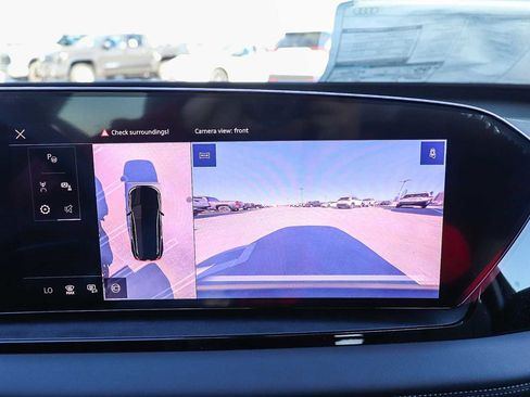 New 2025 Audi Q6 e-tron Premium image 33