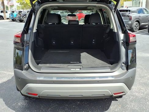 Used 2023 Nissan Rogue SV w/ SV Premium B Package FWD image 18