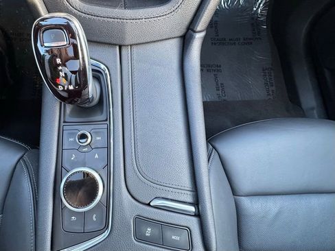 Used 2024 Cadillac XT6 Sport w/ LPO, ONYX Package image 28