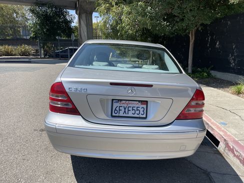 Used 2003 Mercedes-Benz C 320 Sedan image 11