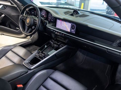 Used 2020 Porsche 911 Carrera 4S image 44