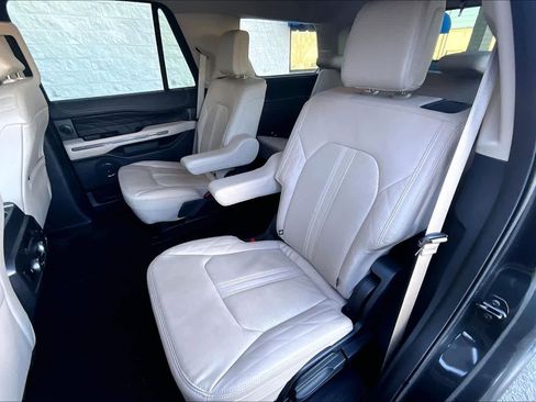 Certified 2023 Ford Expedition Platinum image 20