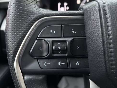 Certified 2025 Toyota 4Runner SR5 image 19