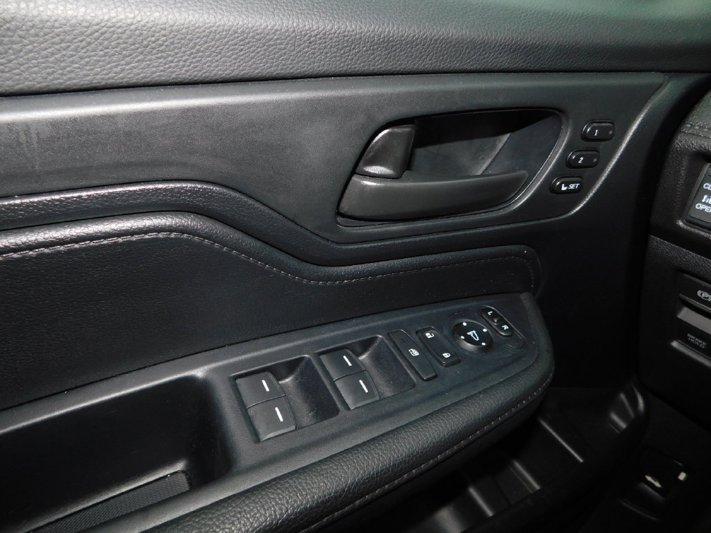 Used 2024 Honda Odyssey EX-L image 35