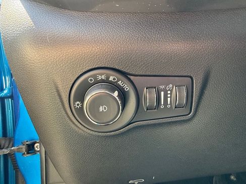 Used 2022 Jeep Compass Latitude w/ Convenience Group AWD/4WD image 23