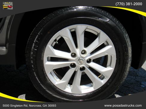 Used 2016 Nissan Rogue SV FWD image 24