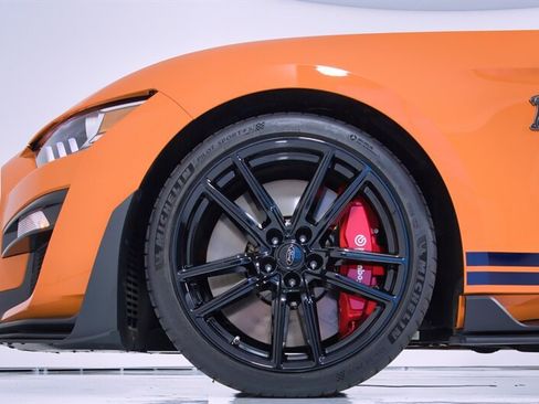 Used 2020 Ford Mustang Shelby GT500 w/ Technology Package RWD image 8
