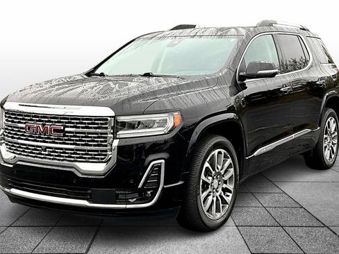 Used 2021 GMC Acadia Denali w/ Denali Technology Package image 3