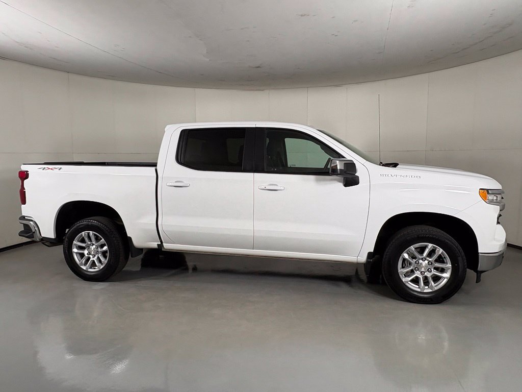 Used 2023 Chevrolet Silverado 1500 LT AWD/4WD image 9