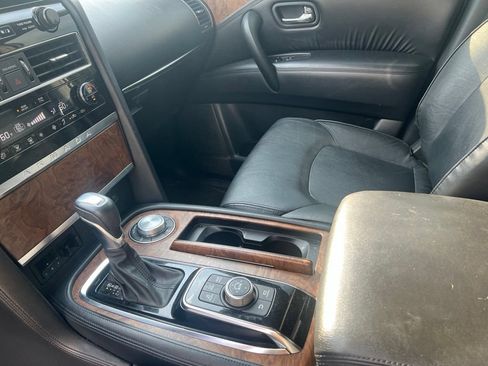 Used 2021 Nissan Armada SL w/ Captain's Chairs Package AWD/4WD image 13
