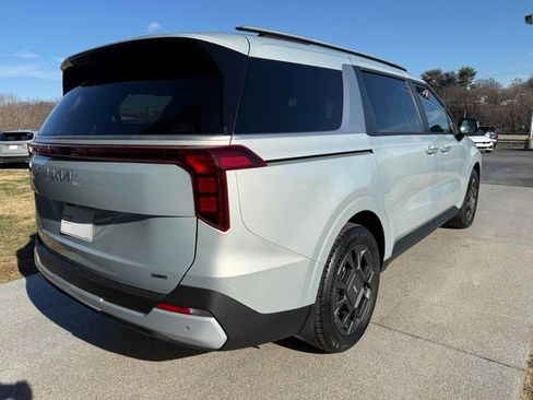 New 2026 Kia Carnival EX image 16