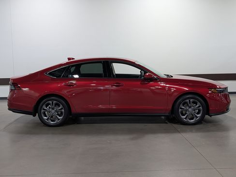 Used 2023 Honda Accord EX image 2