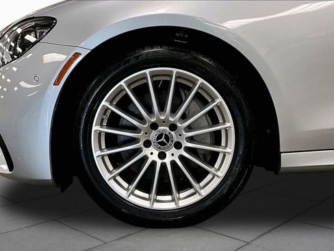 Used 2023 Mercedes-Benz E 350 4MATIC Sedan image 11