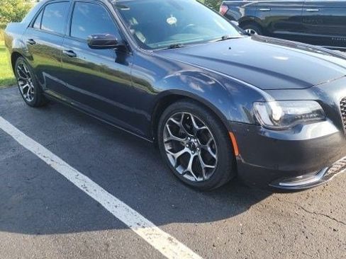 Used 2015 Chrysler 300 S RWD image 1