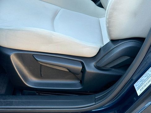 Used 2014 MAZDA MAZDA3 i Sport image 22