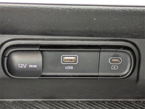 Used 2023 Kia Sportage LX image 25