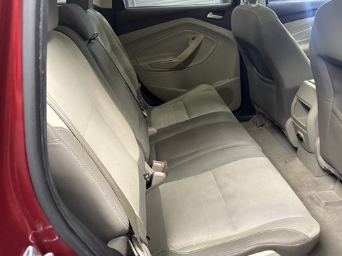 Used 2016 Ford Escape SE FWD image 14